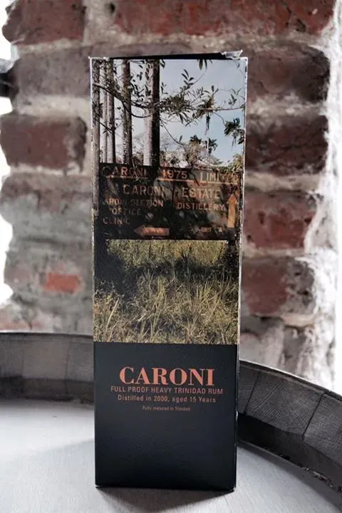 A closed wooden Caroni case